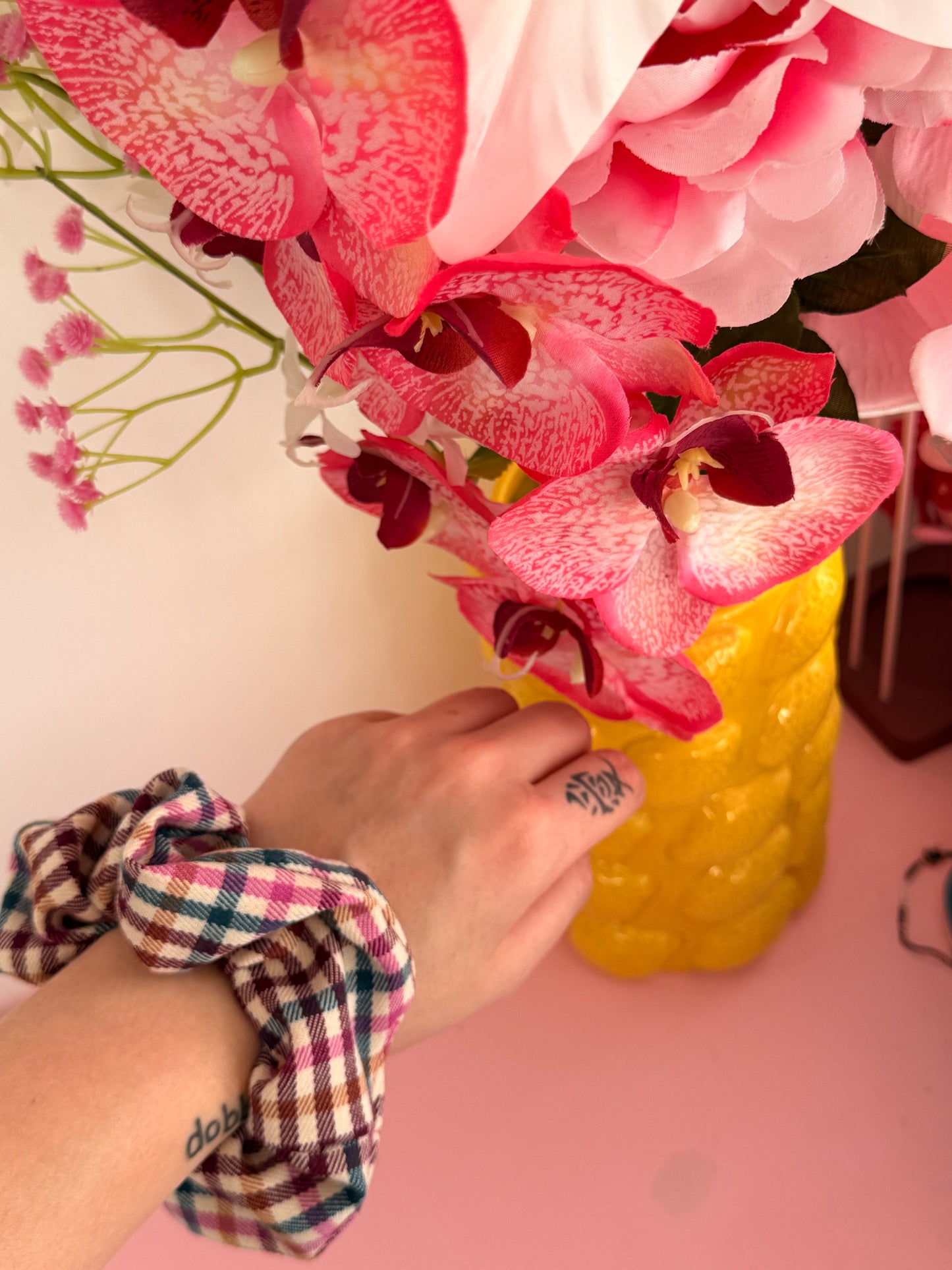 chouchou carreaux beiges/roses