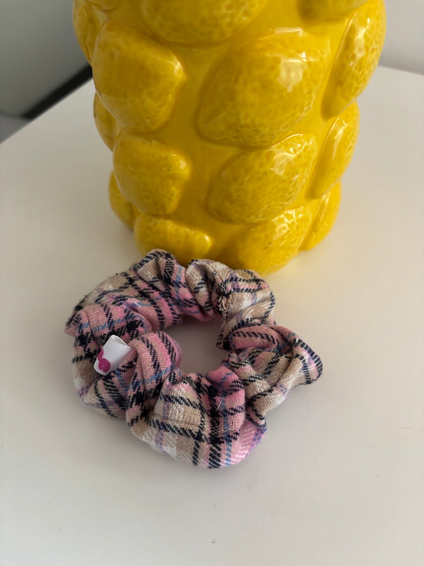 mini chouchou tartan rose