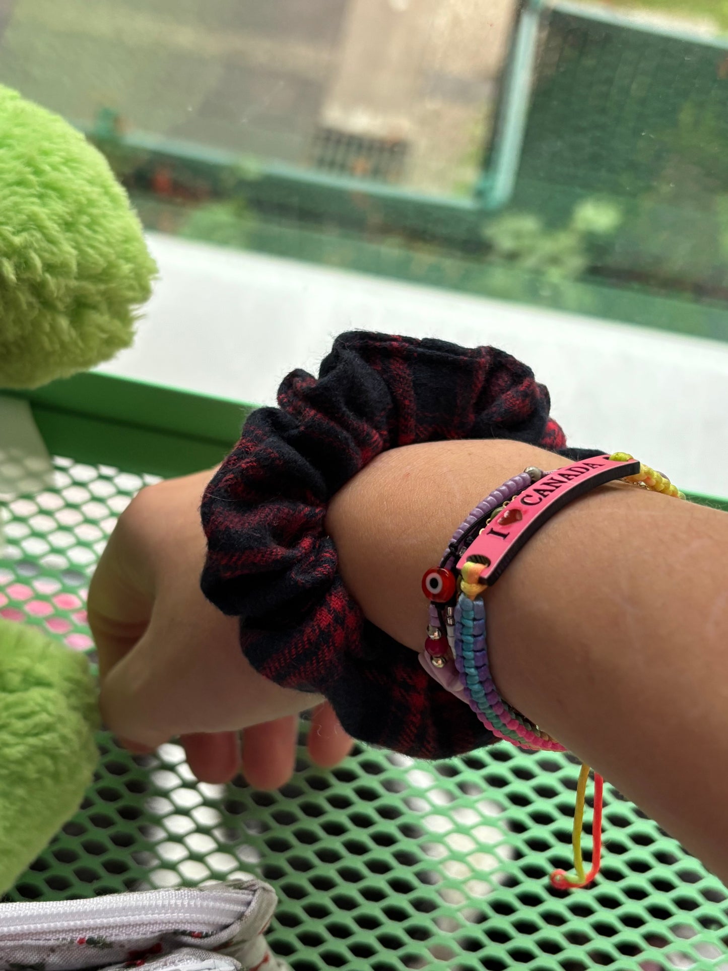 mini chouchou noël tartan rouge