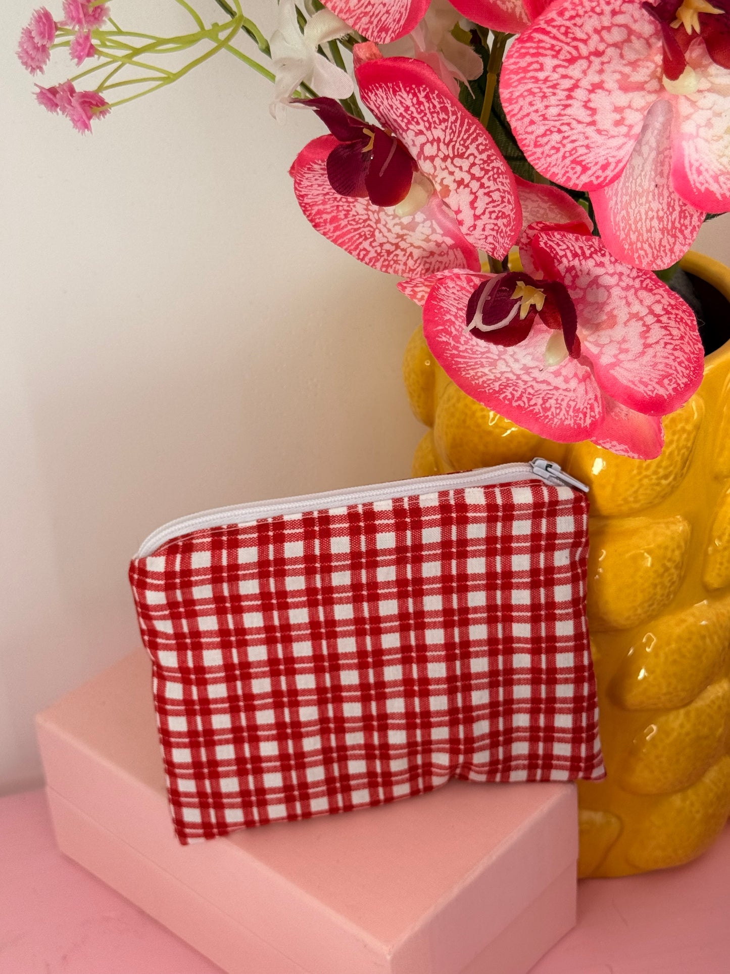 pochette carreaux rouges