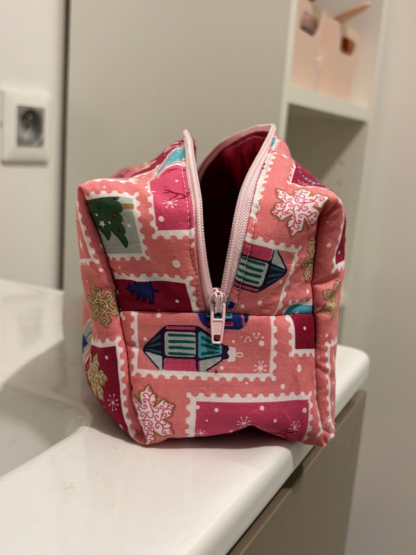 trousse de toilette/ maquillage molletonné noël