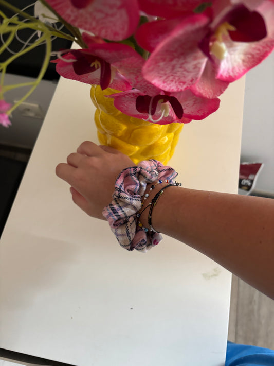 mini chouchou tartan rose