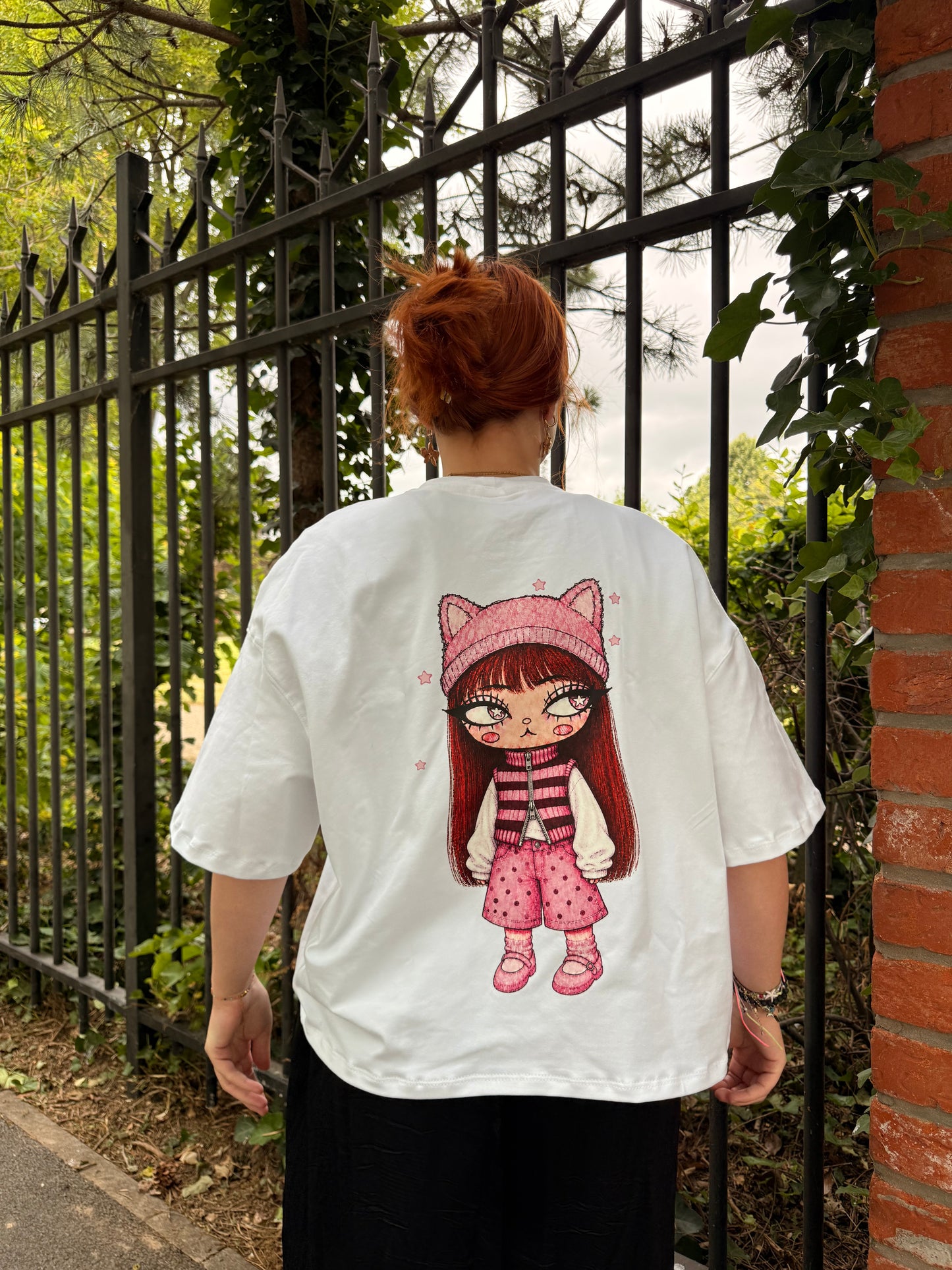 T-shirt lady surprise