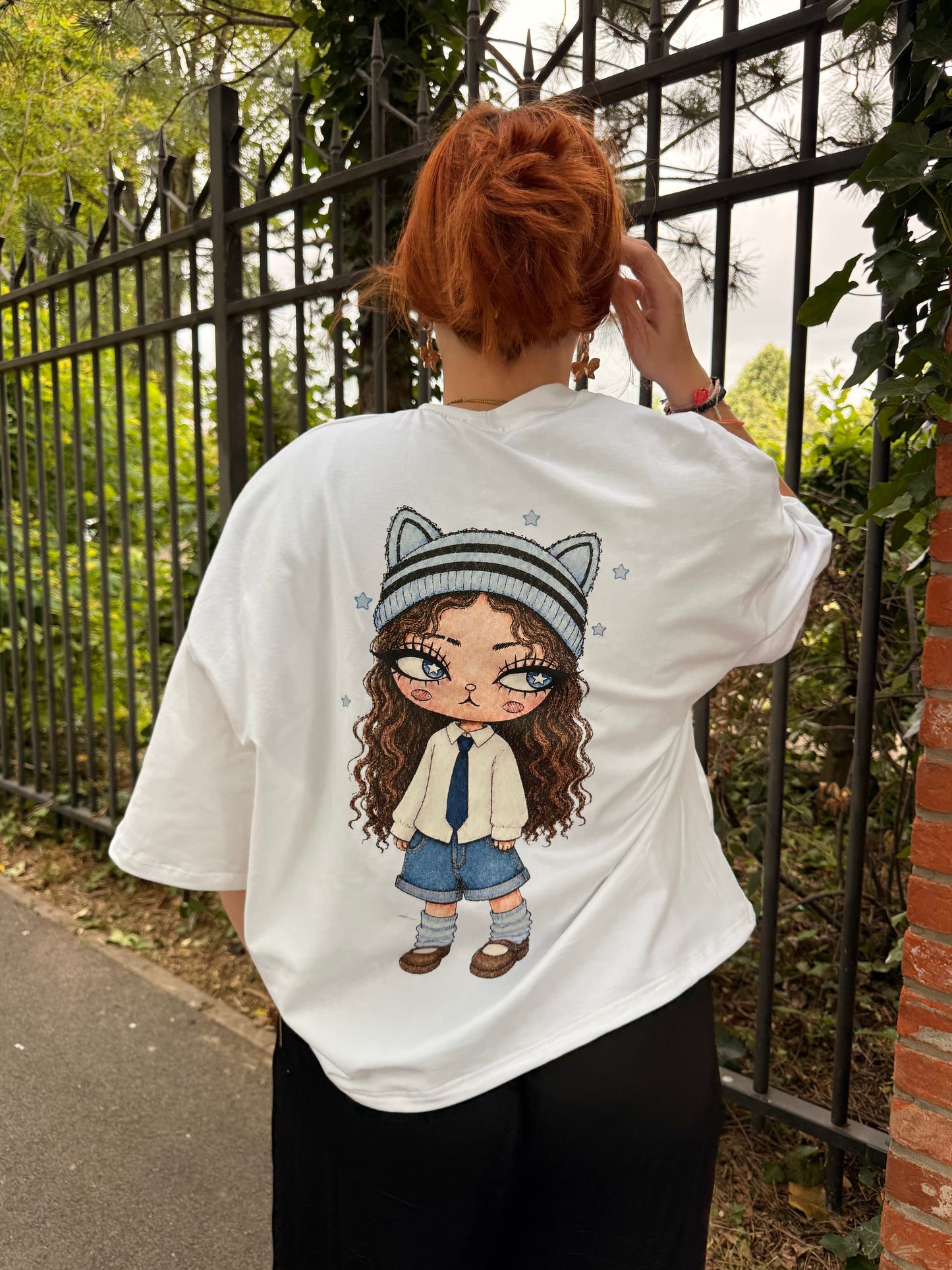 T-shirt lady surprise
