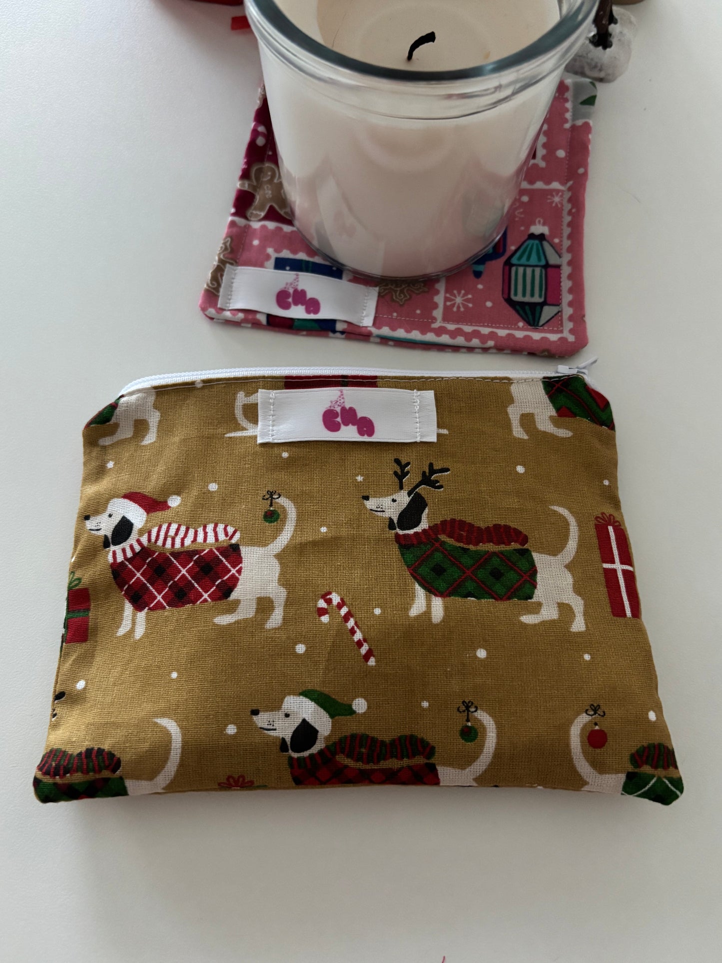 pochette à zip chien noel