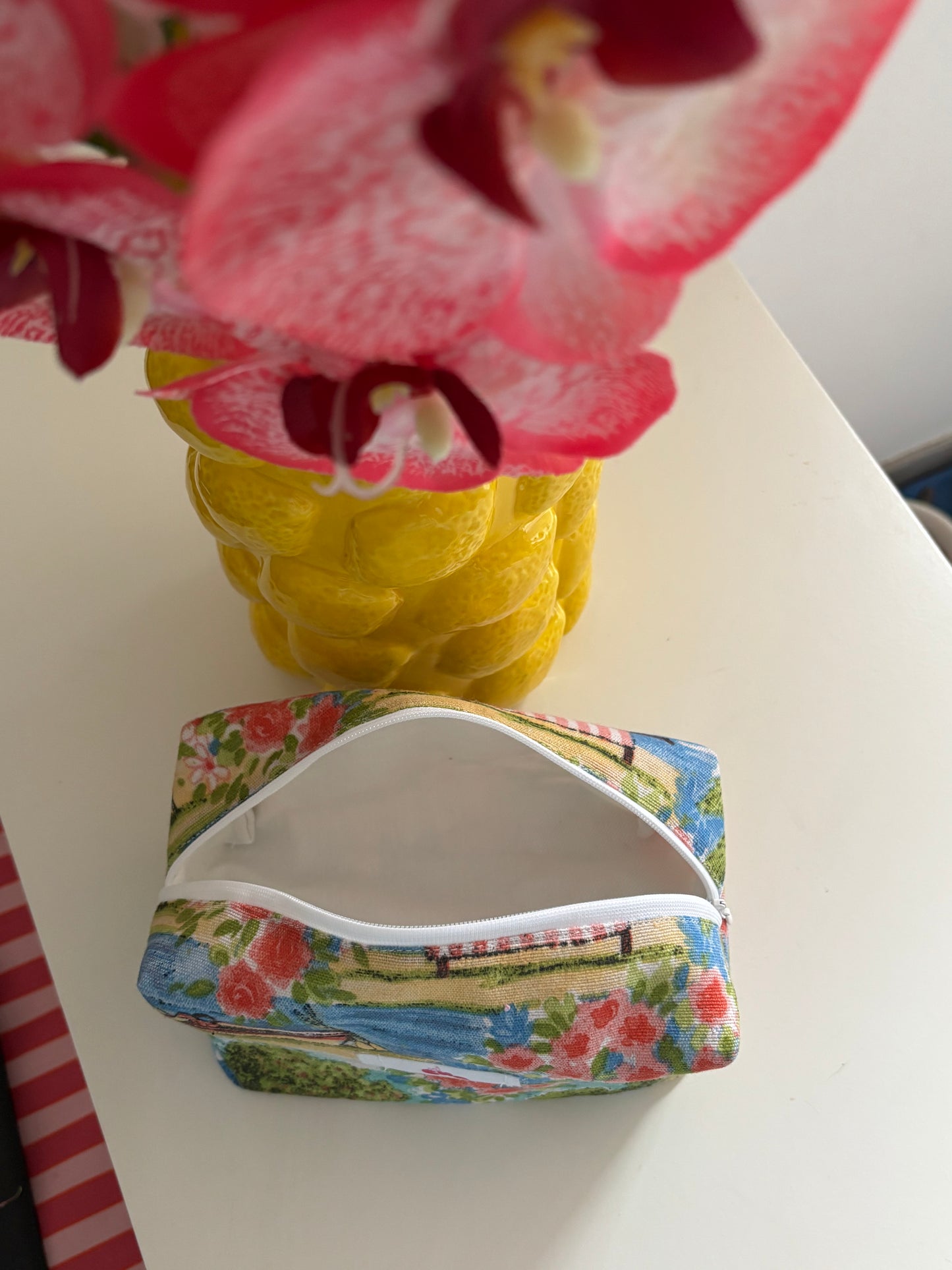 petite trousse de toilette/ maquillage paysage